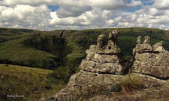 Geomorfologia Feições de relevo formadas