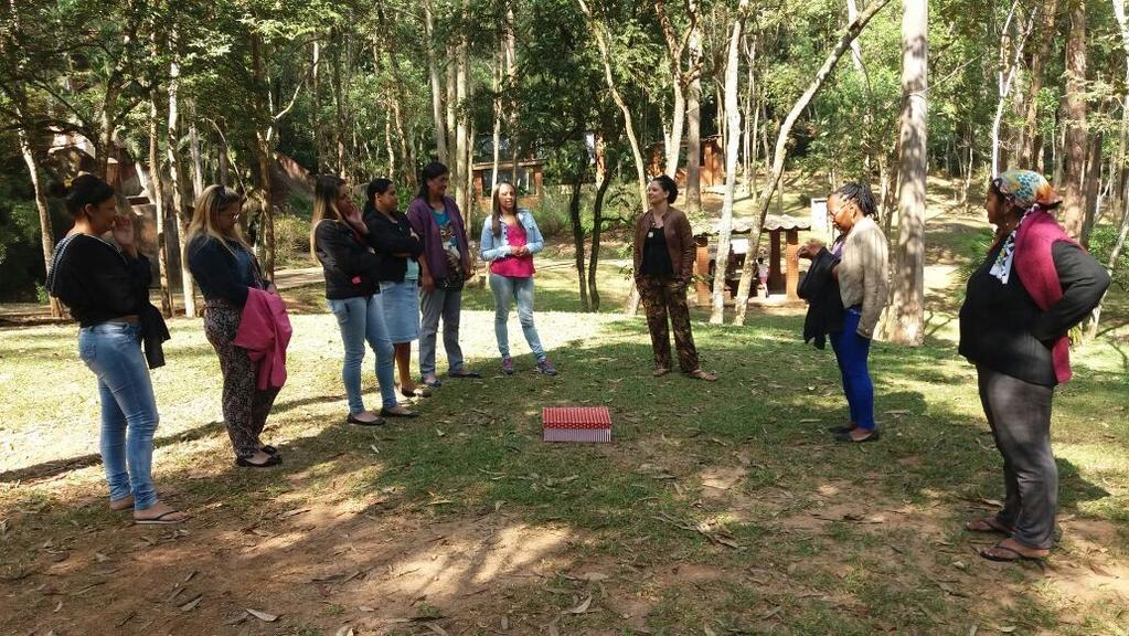 4 PÁGIN A 4 Serviço de Medida Socioeducativa comemorou o Dia das Mães Em 06 de maio, o Serviço de Medida Socioeducativa em Meio Aberto Juventude e Cidadania comemorou com as mães dos adolescentes