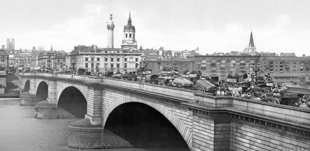 1. Revisão das Abordagens Clássicas Utilizadas Na década de 70 do século XIX, em Londres já havia relatos de problemas de capacidade em infraestruturas de transporte, como o caso da London Bridge em