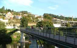 Outro aspecto que importa realçar, é o facto da circulação pedonal se realizar maioritariamente em torno do Rio Vez e da estrada EN101, tendo-se registado que são utilizadas três pontes