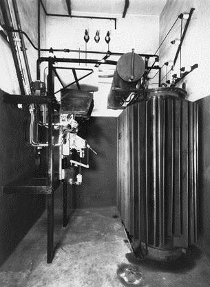 Inicialmente foram montados dois transformadores BBC de 210 kva 3,3/0,19 kv; Em 1924 foi