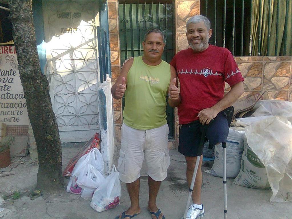 B) ENTREGA DE ALIMENTOS NA