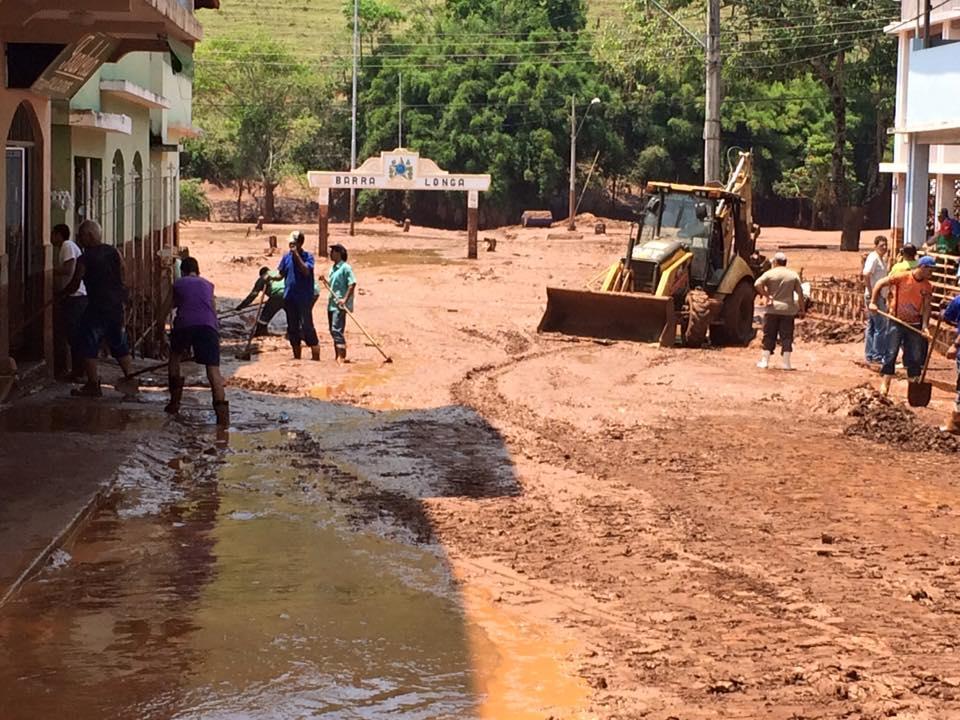 Impactos causados em alguns municípios: Barra Longa: A