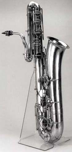 34: Protótipo de saxofone sub-contrabaixo de Charles