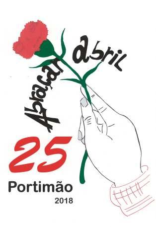 A imagem oﬁcial do 25 de abril em Portimão é o cartaz vencedor do concurso Abraçar Abril, promovido pelas Bibliotecas Escolares do 3º Ciclo do Ensino Básico das Escolas do Município de