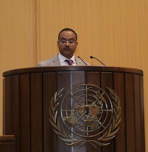 Kesetebirhan Admasu Birhane, outros ministros e membros do Governo da República Federal Democrática da Etiópia, ministros da saúde e chefes de delegação dos Estados-Membros da Região Africana da OMS,