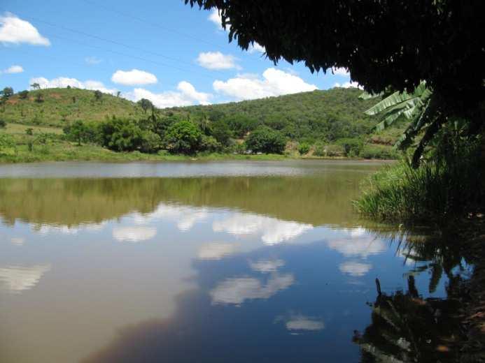 2011 e a segunda no dia 27 de fevereiro de 2012. Neste empreendimento são monitorados dois pontos, conforme disposto na Tabela 1.