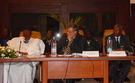 Simpósio Inaugural da Iniciativa dos Antigos Chefes de Estado Africanos O simpósio inaugural da ASI teve lugar entre 5 e 8 de Junho de 2005, em Bamako, Mali.