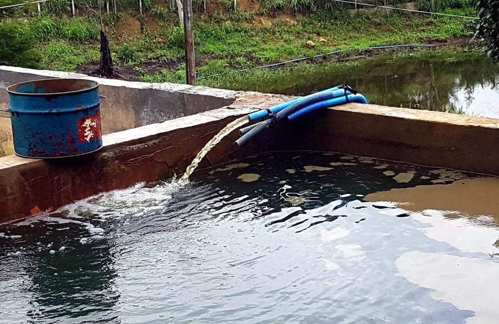 06/05/2017 Furto de água na Barragem do Prata prejudicou 500 mil pessoas no Agreste Além dos prejuízos para o abastecimento da população, os furtos provocaram uma perda no faturamento da companhia