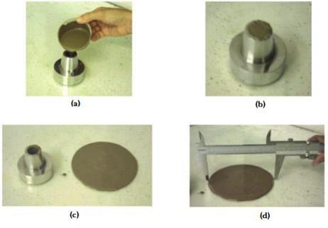 29 5) retirar o molde lentamente e na vertical; 6) medir o diâmetro do espalhamento em três dimensões; 7) repetir o procedimento para pastas com teores crescentes de superplastificantes até que possa