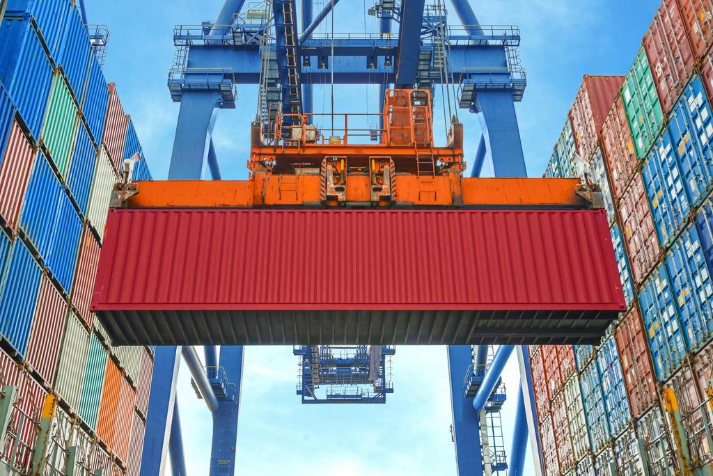 Bloco 3 CRITÉRIOS DE SEGURANÇA Os critérios de segurança referem-se a procedimentos aplicados à cadeia logística no fluxo internacional das mercadorias de comércio exterior a serem adotados pelos