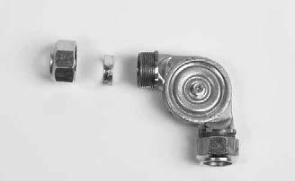 Deslize o conduíte flexível no interior do dispositivo de alívio de tensão até que esteja a cerca de 1 / 16 (1,6 mm) da base do inserto do conduíte flexível. Consulte a Figura 5-60.