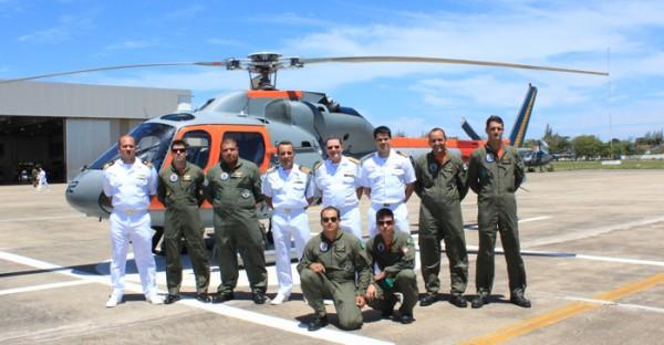 Esquadrão HU-1 embarca DAE OPERANTAR XXXI No dia 06 de outubro, decolaram do 1 Esquadrão de Helicópteros de Emprego Geral (HU-1) as aeronaves UH-13 Esquilo N-7062 e 7063 (Águias 62 e 63) para o