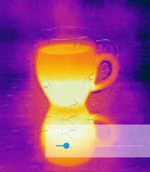 CALIBRAÇÃO AUTOMÁTICA A câmera tem um obturador mecânico interno que é ativado periodicamente e permite que a câmera termográfica faça a calibração ou atualize a imagem.