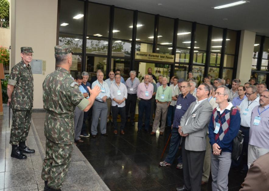 3 Cel Fuede Feres Junior,comandante do Batalhão explica a Reserva
