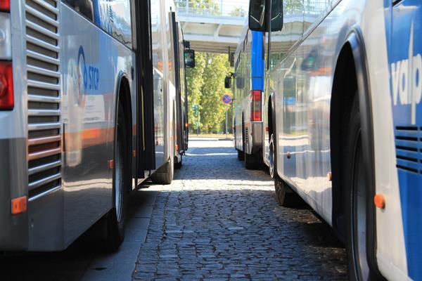 RELATÓRIO DE PROGRESSO João Pinto O SISTEMA DE TRANSPORTES PÚBLICOS DE PASSAGEIROS NA AMP 25 D E J U L H O D E 2 0 1 6 A