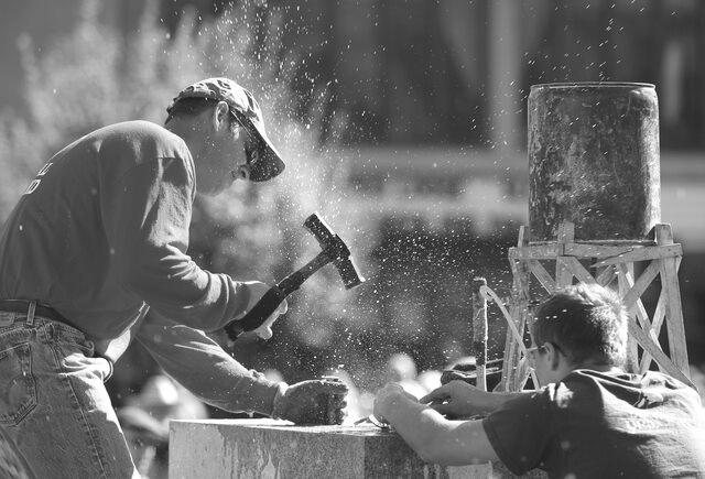 Hand Steeling Cada competidor terá cerca de 02 minutos para perfurar um quadrado de 6 x 6, previamente demarcado em um bloco de concreto.