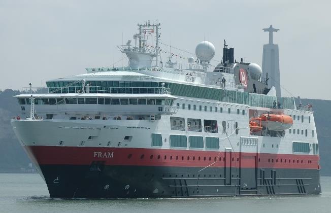 PAX 3 012 Operador Costa Cruises Agente Orey Comercio Navegação Navio HAMBURG