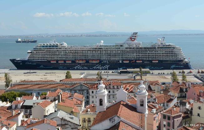 Arenthern Navio MEIN SCHIFF 4 Escalas 3 GT 99 300