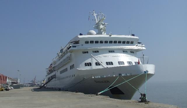 navios Navio VENTURA Escalas 19 GT 116 017 LOA 290,0 m PAX 3 074 Operador