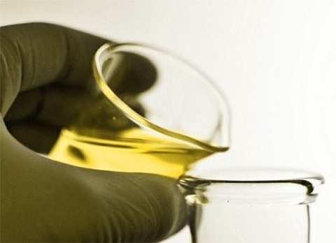 Usos do Ouro Fotografias O metal aparece na forma de um ácido, o cloroáurico (HAuCl4).