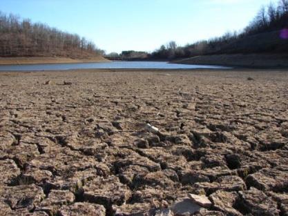 MUDANÇAS CLIMÁTICAS Em 2015, a concentração de gás carbônico (CO2) na