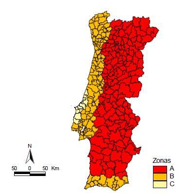 5 AÇÕES 5.2.2.2 Zonamento do Território O território português encontra-se dividido em zonas térmicas de acordo com uma escala de cores que está estipulada no Anexo Nacional. a) b) Figura 5.
