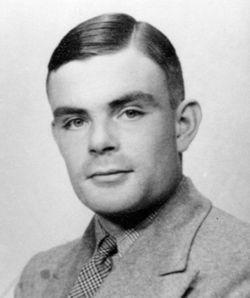4 Software A formalização do conceito de algoritmo e computação foi feita por Alan Turing, matemático, lógico, cripto analista e cientista da computação britânico.