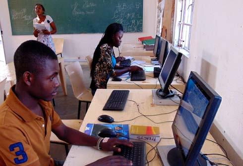 A prática de ensino e as actividades extra-curriculares nas escolas locais providenciaram à Equipa de 2015 uma base sólida para futuros estudos e práticas pedagógicas, visto os estagiários terem