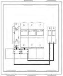 Equipada com seccionador 22X58 3P, para protecção do circuito da instalação de utilização, e seccionador 10X38 PN, para protecção do circuito de microprodução.