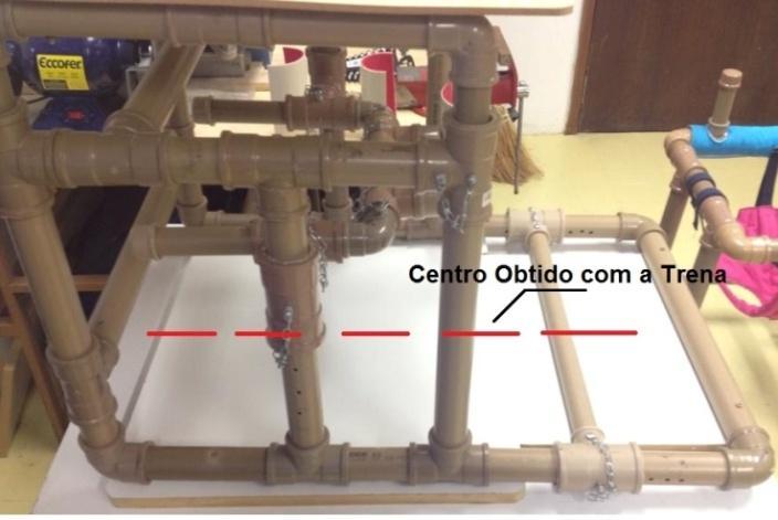 - Passo 2 Figura 66 - Centralização da Chapa de MDF - Passo 3 Passo 4: Fure