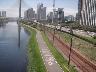 comerciais: oferecer bicicletário (5% da população do