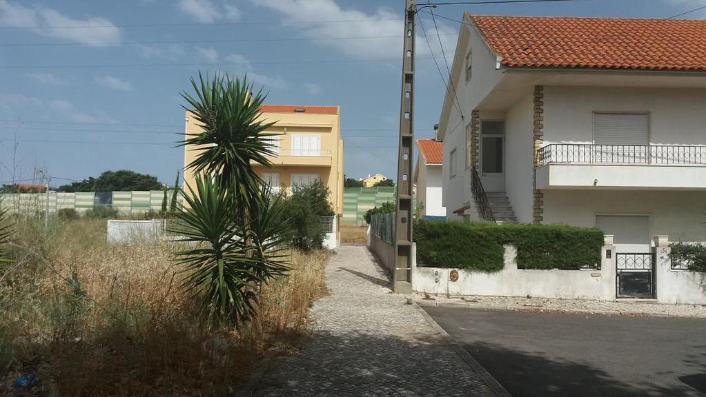 3. Área de intervenção Santa Iria de Azóia é uma vila portuguesa do concelho de Loures, com 7,52 km² de área e 18 240 habitantes (2011).