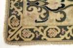 - 17 cm (base) 973 :: Tapete Arraiolos, fio de lã, decoração policromada "Flores estilizadas", séc. XX, manchas, faltas e defeitos. Dim.