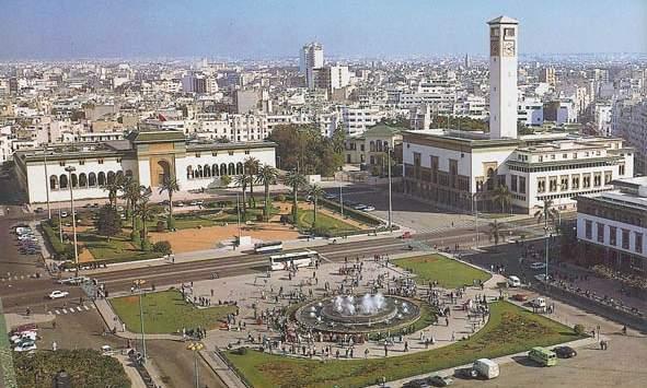 CASABLANCA Casablanca é a maior cidade de Marrocos, na costa atlântica do país, e uma das maiores do Norte de