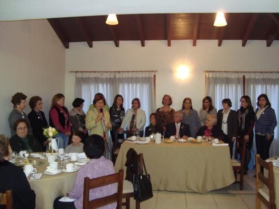 As doações foram recebidas pela Pediatra Dra. Juçara Melo. No dia 26/08, aconteceu um chocolate quente na sede da Casa da Amizade.