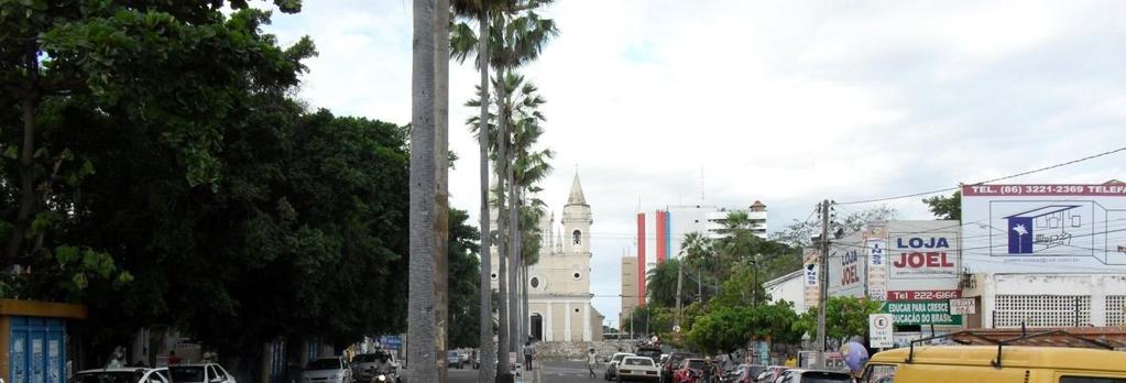 Figura 2: Visão da Avenida Antonino Freire. Fonte: Queiroz, 2010. 3.