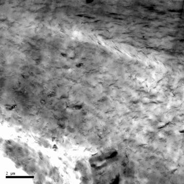 100K 30K Argila intercalada 0,2μm 2μm 10K Platelets orientados 1μm Figura 28: Micrografia de MET: 5% C15-A + 5% PP-g-MA (8C).