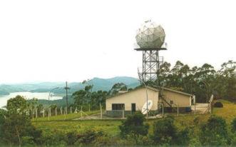 do DAEE cresceu e hoje cobre várias bacias da região leste do estado, além da bacia do rio Ribeira de Iguape na região sul (BARROS, 1999).