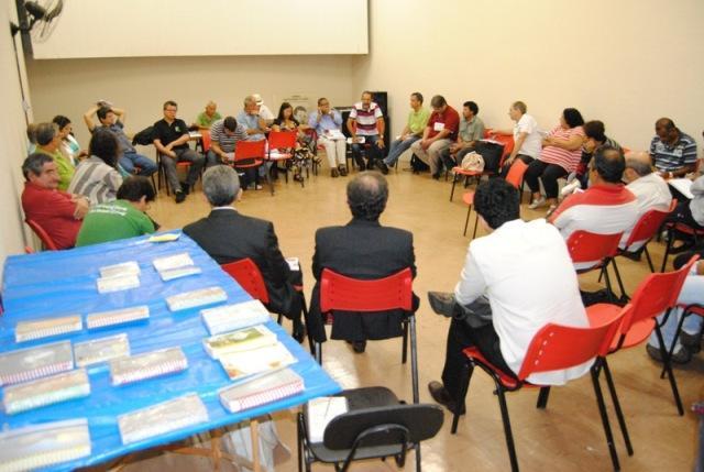 RELATÓRIO COMPLETO DE REUNIÃO DO ESPAÇO DE UNIDADE DE AÇÃO Local: sede da Condsef, em Brasília Data: 22 de janeiro de 2013 Realizou-se na sede da CONDSEF, em Brasília, no dia 22 de janeiro passado,