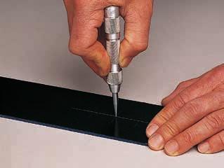 Punções automáticos com impacto ajustável nº 818 Este punção possui um cabo leve de alumínio recartilhado, para uma empunhadura firme e fácil manuseio. ferramentas de Precisão Não requer martelo!