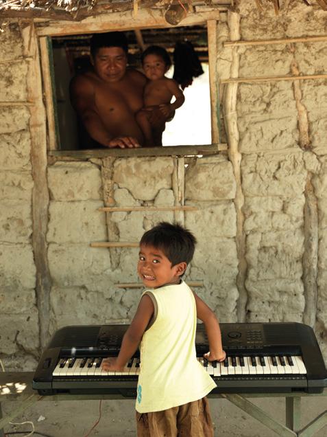 Os Timbira atuais incorporaram em seu modo de vida itens de consumo e alguns costumes dos cöpe cöp (não indígenas), como cachorro, espingarda, gado, panela, escola, forró, facão, tecido, miçanga,