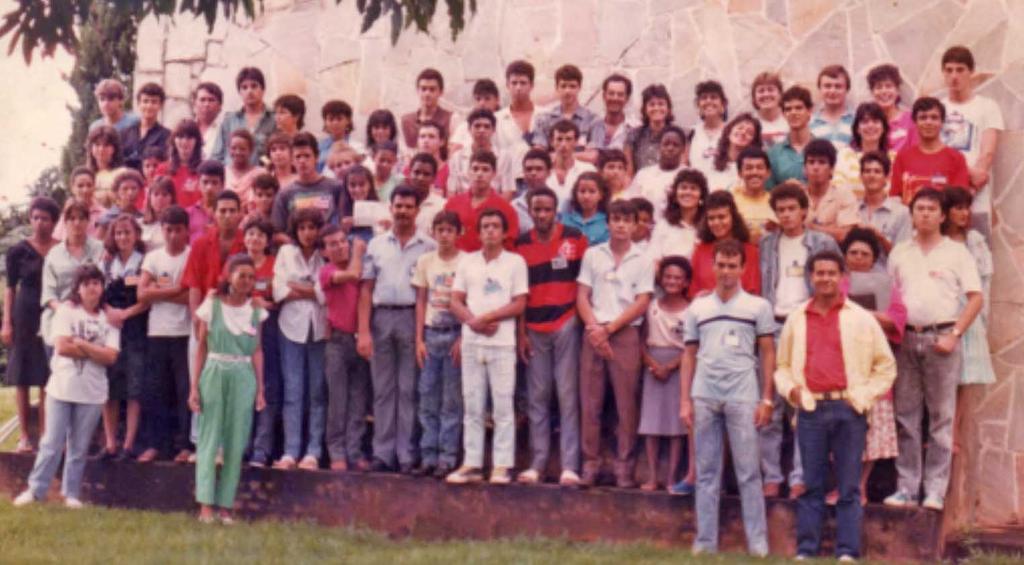 S S V P Momento Recordar No carnaval de 1988, o Conselho Metropolitano de Goiânia, realizava a Primeira Formação Vicentina para jovens.