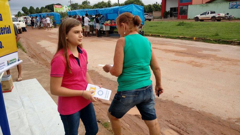 Juntamente com os exames de diabetes o Lions entregou panfletos explicativos sobre os