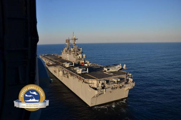 O USS Makin Island, que se encontra na área de responsabilidade do U.S. Central Command, transporta tropas do 11 Marine Expeditionary Unit (MEU) e está apoiando as operações no Iraque e na Síria.
