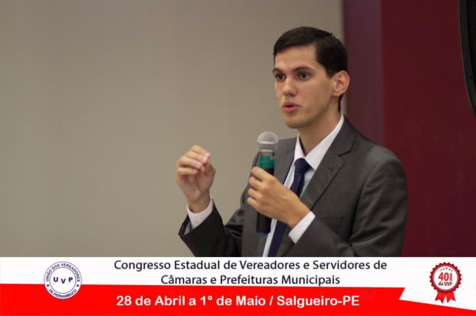 Municipal, ministrada pelo instrutor do SEBRAE, Marino Abreu, que explicou o processo de regulamentação e implementação da Lei Geral, além da implantação de políticas de desenvolvimento e os