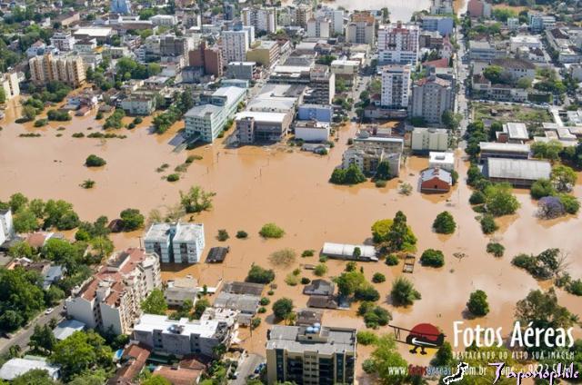 Análise multicritério participativa no mapeamento da vulnerabilidade a inundações: estudo de caso no Vale do Rio Taquari Mariana Madruga de Brito