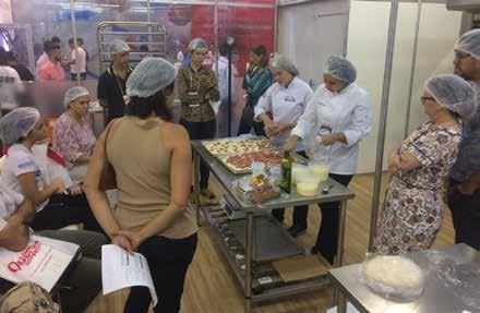 InfoCarne Nro 119 20 de Outubro de 2017 Destaque SENAI e Sinduscarne promovem cursos de receitas gourmet durante a Superminas Série de workshops pretende divulgar as empresas do setor das indústrias