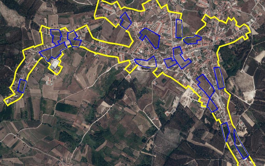 Figura 3: Exemplo de áreas livres aglomerado de Calvaria de Cima Área Consolidada (linha amarela); Área livre (linha azul) 2.