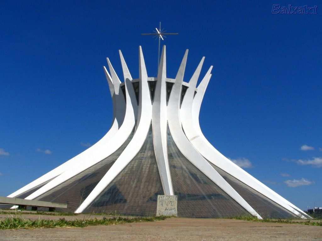 arquitetônica; Depois veio Brasília, e exaltei as estruturas, nelas inserindo a arquitetura.